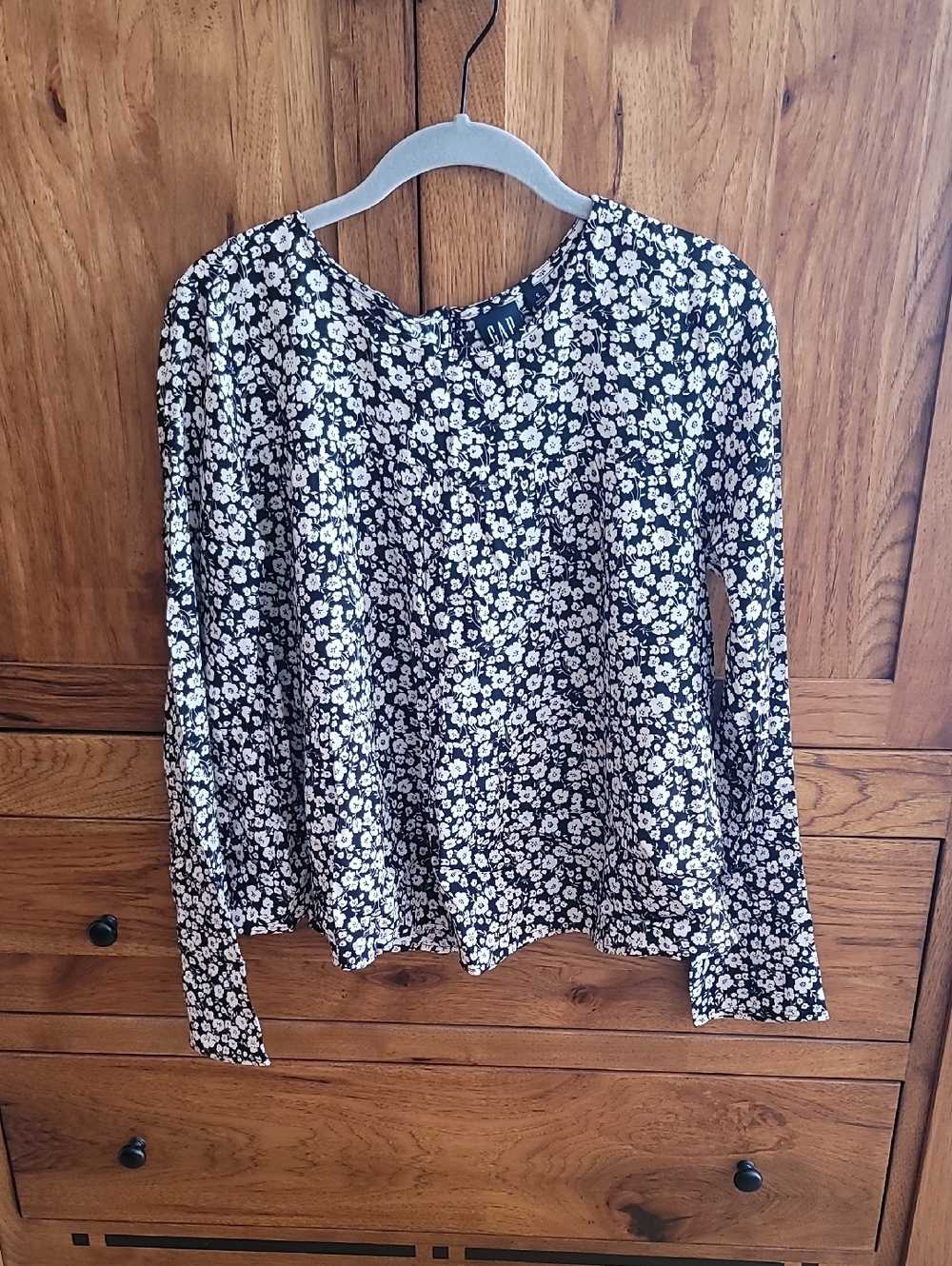 GAP Black and White Floral Long-Sleeve Blouse